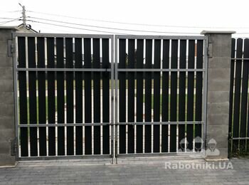 Переробити розпашні ворота на відкатні + автоматика