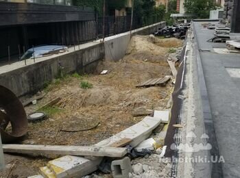 Земельные работы, установка дренажной системы, гидроизоляция.