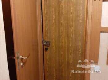 Привести в порядок тамбур между входными дверями в квартиру