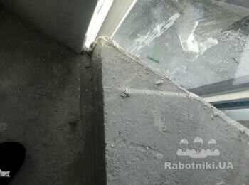 Шліфування бетонних сходів та подальше фарбування полімерною фарбою.