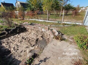 Паркувальний майданчик з відсіву з бордюром для тротуарної плитки
