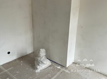 Укладка ковролина в двух комнатах ок. 20 м2