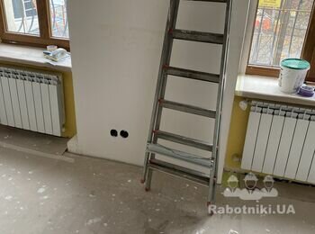 Укладка ковролина в двух комнатах ок. 20 м2