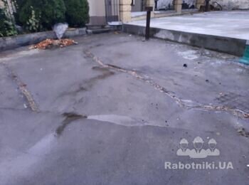 Уложить асфальт 55 кв. м. Во дворе дома