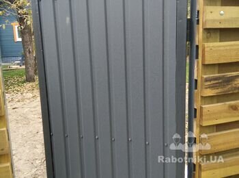 Осокорки.Переварить петли,установить замок