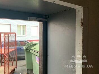 Зварити металеві двері