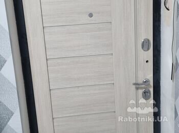 Зашити проєм біля дверей
