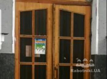 М. Арсенальна . Монтаж двох металопластикових дверей в тамбурі