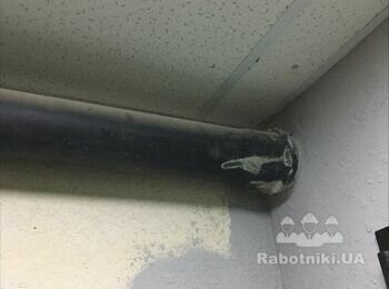 Замотати трубу зливової каналізації в ущільнювач