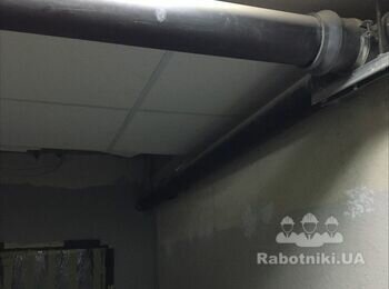 Замотати трубу зливової каналізації в ущільнювач