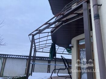 Монтаж полікарбонату на терасі