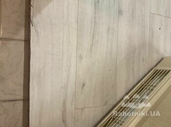 Укладання ламінату. Заміна пошкоджених смуг