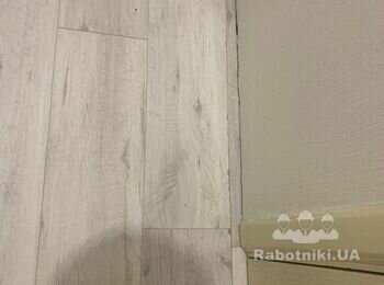 Укладання ламінату. Заміна пошкоджених смуг
