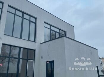 Укладання дошок з матеріалами, штукатурка, фарба