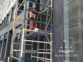 Монтаж корзин под кондиционеры