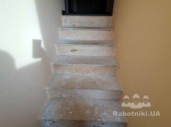 Обшить лестницу мебельным щитом