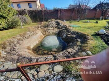 Укладання каменю в ставку