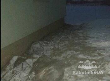 Выкопать землю для обустройства отмостки, с. Красиловка Броварской р-н