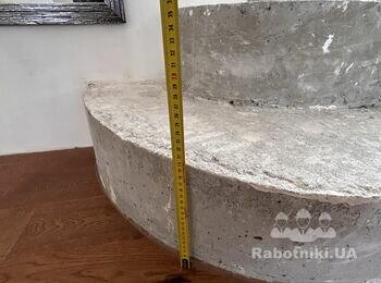 Облицовка лестницы массивом дерева
