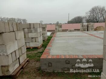 Кладка піноблока,криша під ключ