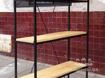 Зварити стелаж з профільної труби й зробити полички з дерев'яного щита