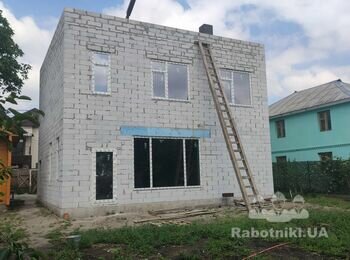 Закрити фасад з газобетону.