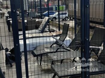 Потрібно змонтувати калітку