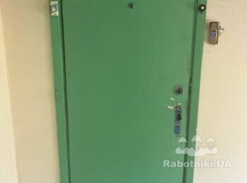 Заміна загальних дверей на поверсі