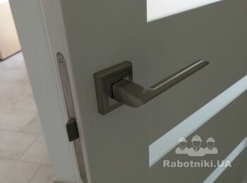 Встановлення замка в двері Київ