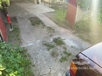 Укладка 35 м2 тротуарной плитки во дворе под машину. Днепровский р-н