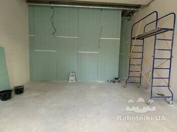 Маляри для шпаклювання магазину Ірпінь 60м2 по підлозі