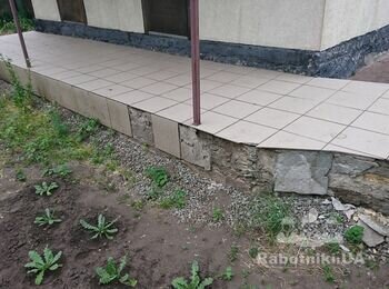 Укладка плитки 10м.кв., колпаки на забор.
