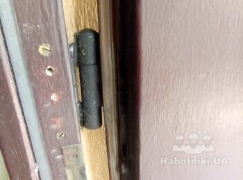 Монтаж дверних петель