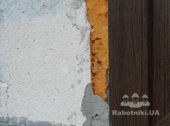 Штукатурка і шпаклівка гаражного проєму, вирівнювання відкосів вікна
