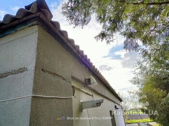 Встановлення дощових ринв та відвод води