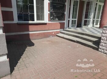 Укладання тротуарної плитки на бетонну основу