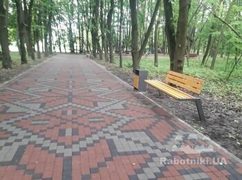 Влаштування парапету бруківкою
