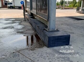 Укладка керамограніту на бетону основу