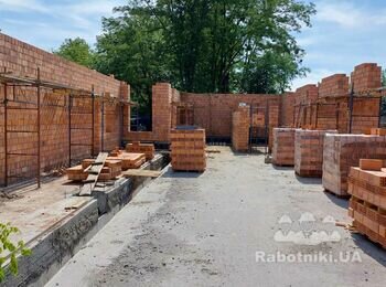 Укладка кирпича