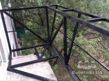 Нужно сделать балкон