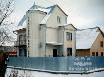 На даху заміна покриття із оц.сталі на металочерепицю площа десь 120