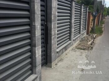 Монтаж паркану з блоку 40x20x20
