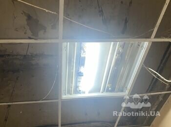 Ремонт потолка Армстронг