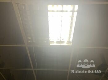Ремонт потолка Армстронг