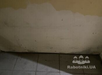 Поклеить плинтус в одну плитку, без порезки