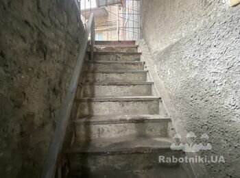 Відремонтувати вхідну групу
