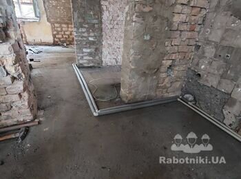 Машинна штукатурка стін