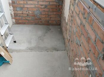 Укладання плитки на балконі (підлога та стіна 10 кв. м)