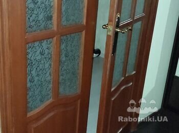 Вирізати замок в міжкімнатні двері