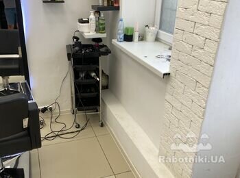 Потрібен майстер-універсал для косметичного ремонту, укладки ФЕМ